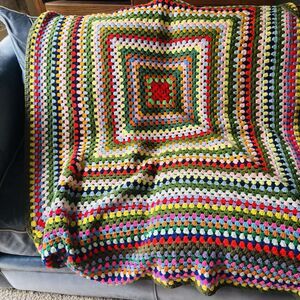 Vintage Granny Square Afghan Lap Blanket Throw Hand Made Crochet  46 x 70